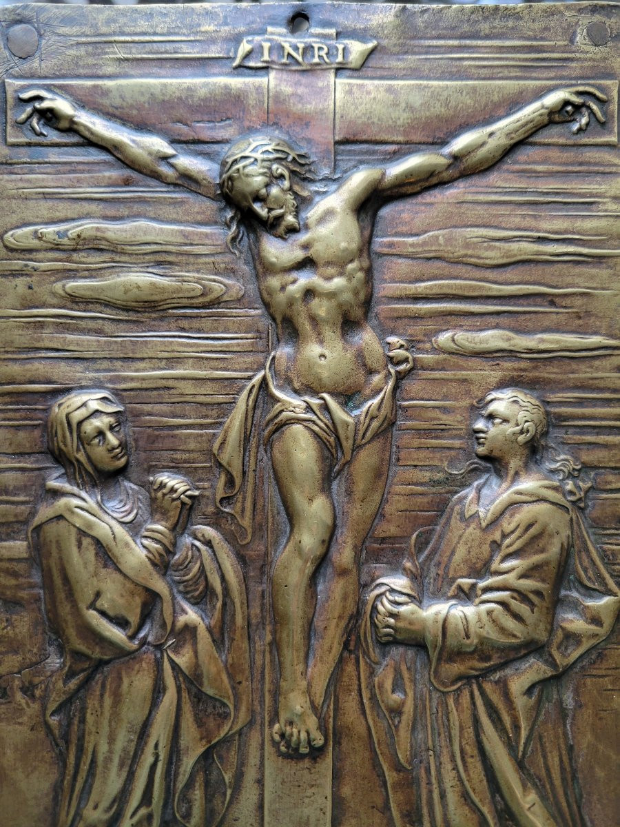 Crucifixion - plaque en bronze doré Allemagne fin XVIe-photo-1