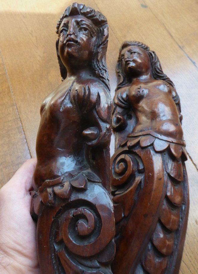 Paire de caryatides en noyer sculpté Italie XVIe siècle-photo-7