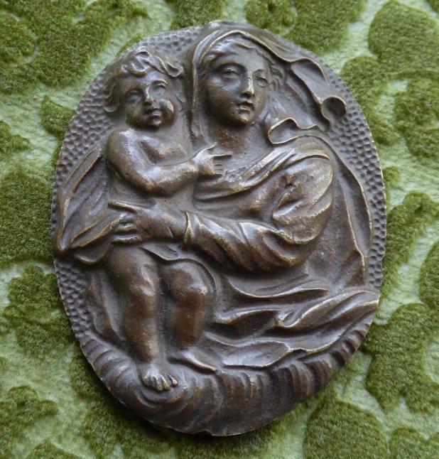 Plaquette en bronze fin XVIIe - Vierge à l'Enfant-photo-3