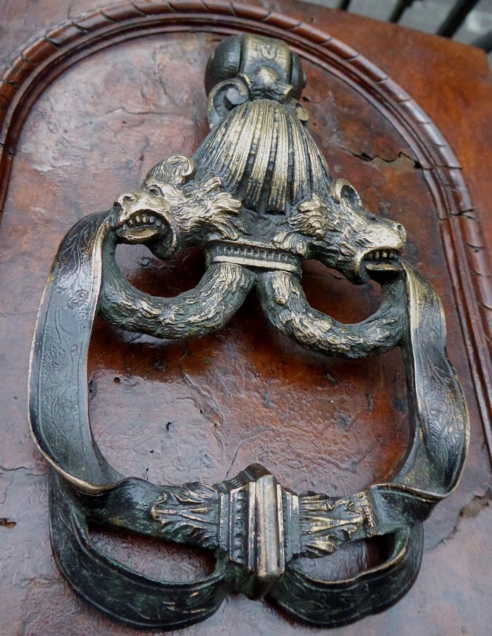 Heurtoir en bronze d'époque XVIIe siècle-photo-3