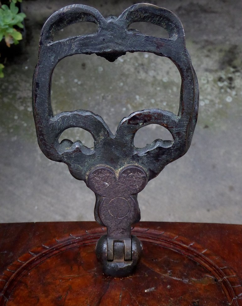 Heurtoir en bronze d'époque XVIIe siècle-photo-7