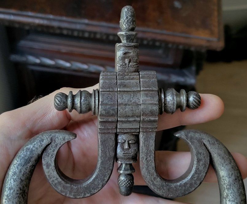 17th-century Chiseled Iron Door Knocker-photo-1