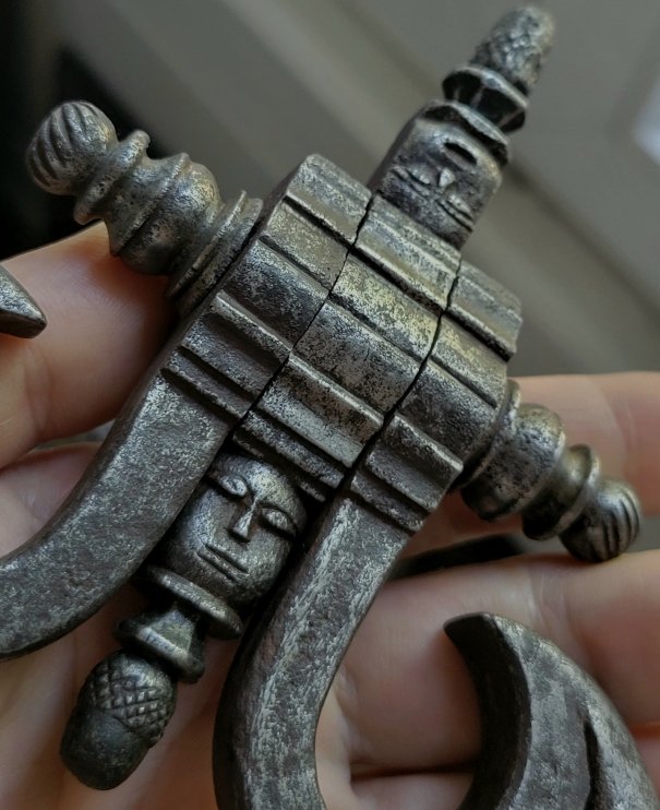 17th-century Chiseled Iron Door Knocker-photo-5