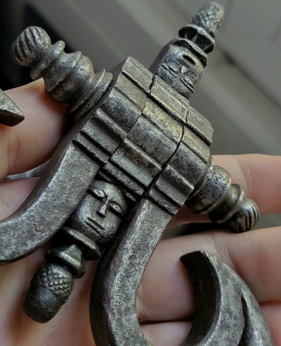 17th-century Chiseled Iron Door Knocker-photo-6