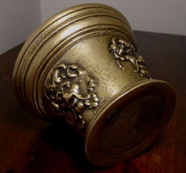 Small Bronze Mortar From The 17th Century-photo-4