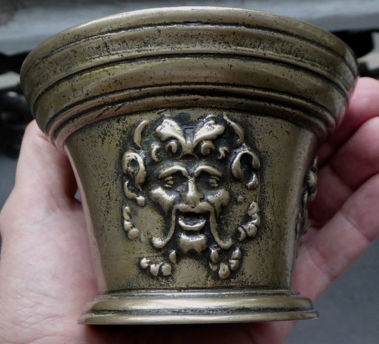 Small Bronze Mortar From The 17th Century-photo-7