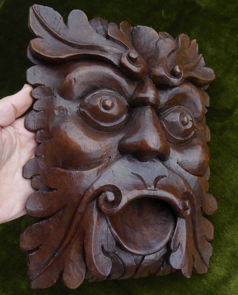 Mascaron feuillu en noyer sculpté - Italie XVIIe siècle-photo-6
