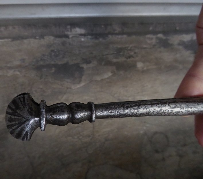 Large Wrought-iron Curling Iron From The 17th Century-photo-6