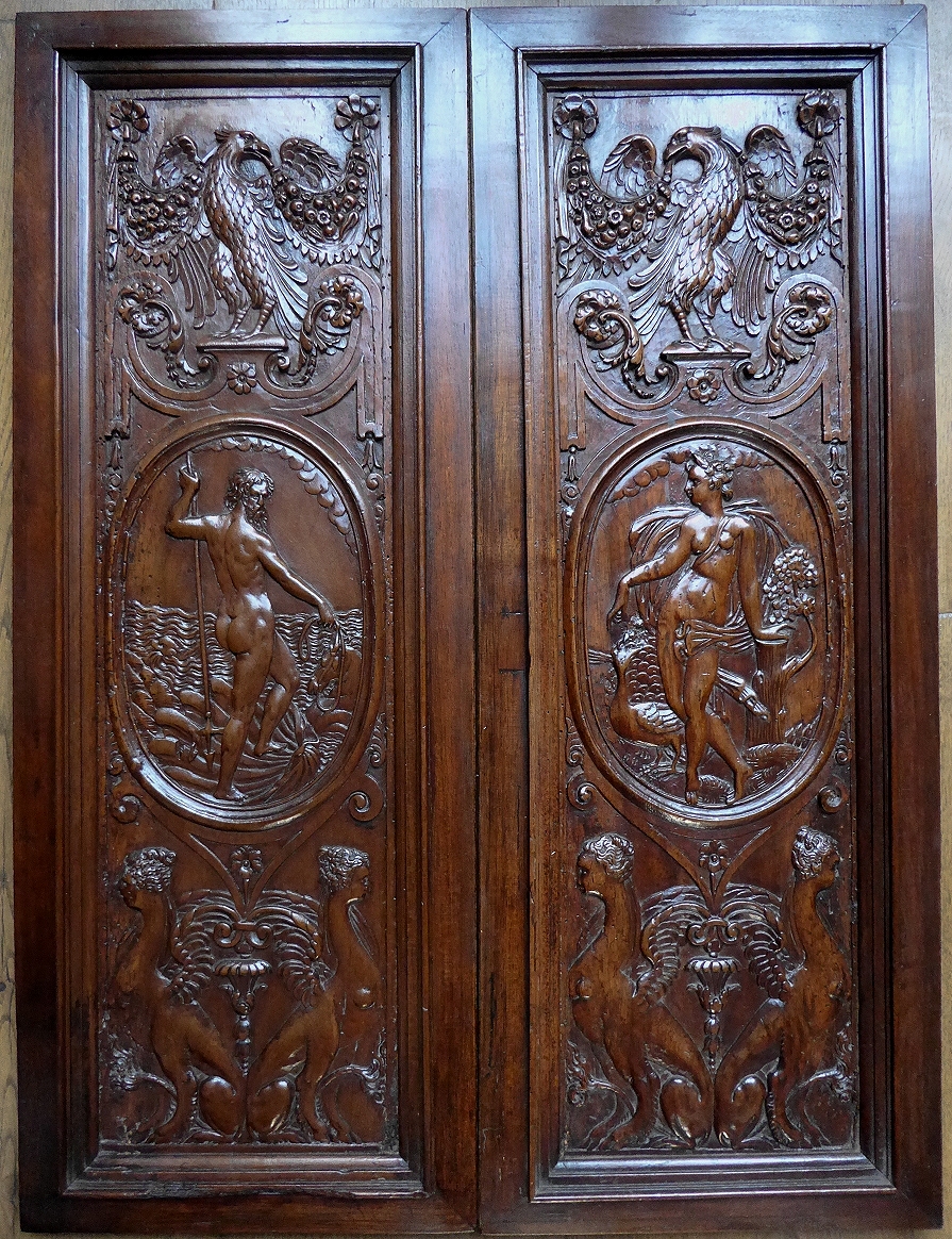 Pair Of Walnut Carved Panels From The End Of The XVIth Century