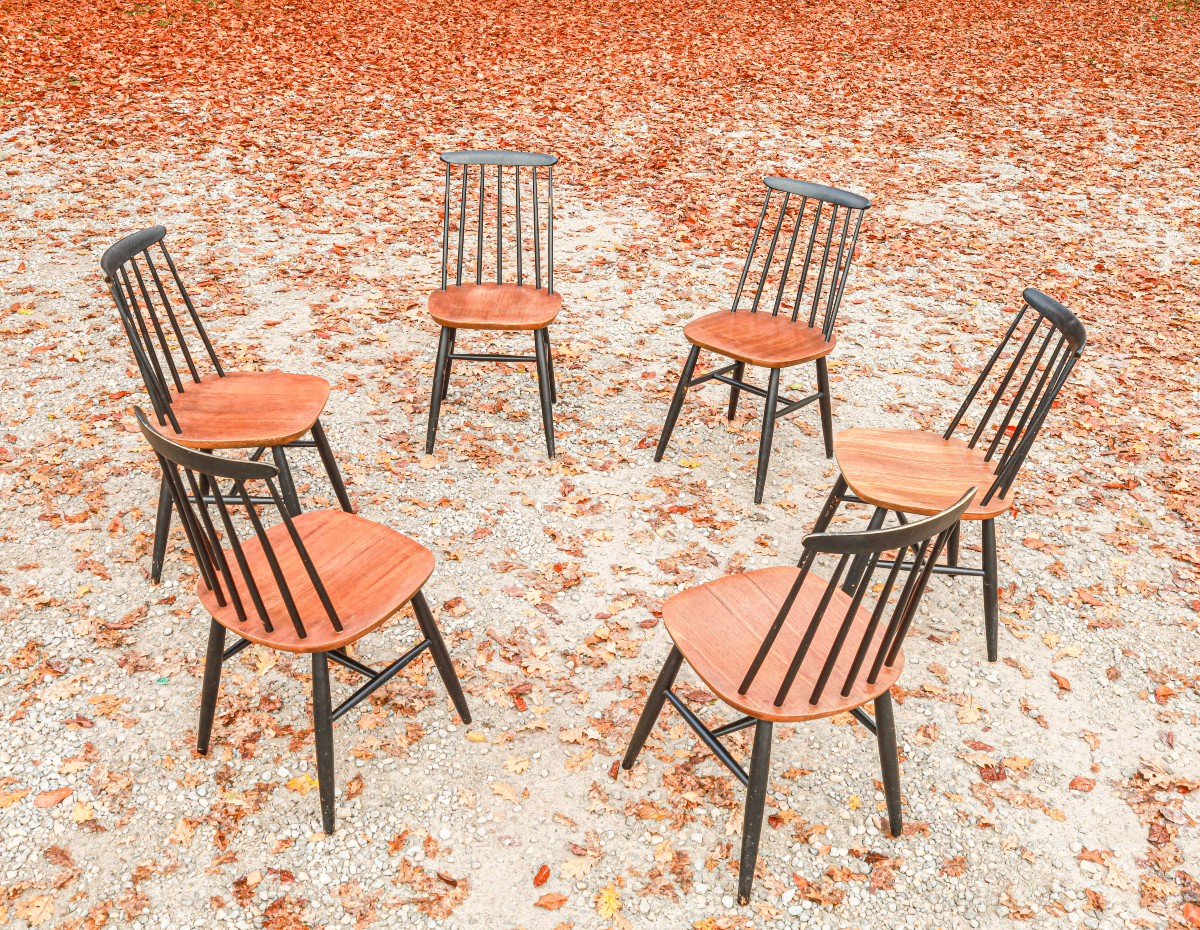 Série de 6 chaises bois scandinave modèle Fanett designer Ilmari Tapiovaara vintage