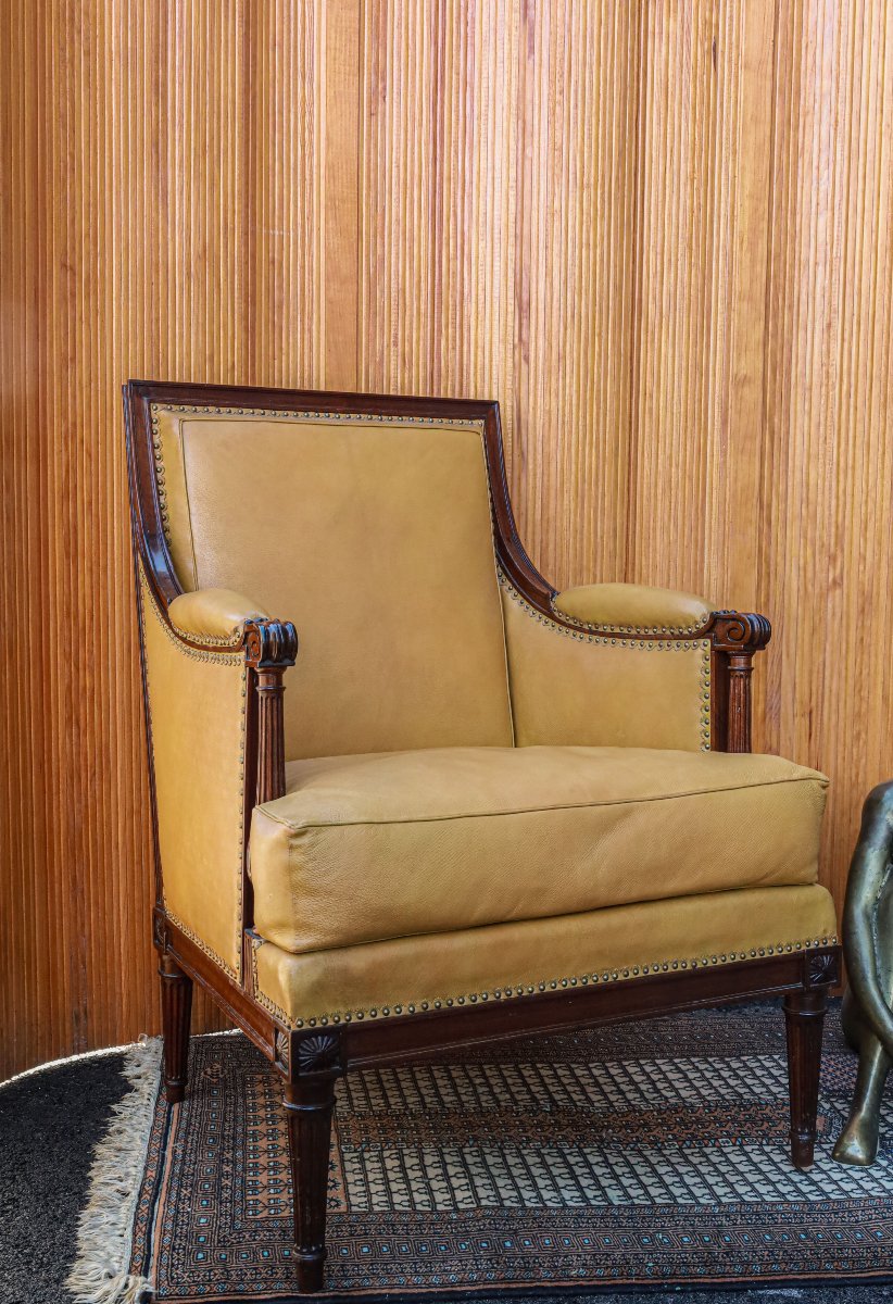 Ancienne bergère acajou cuir Louis XVI -photo-2