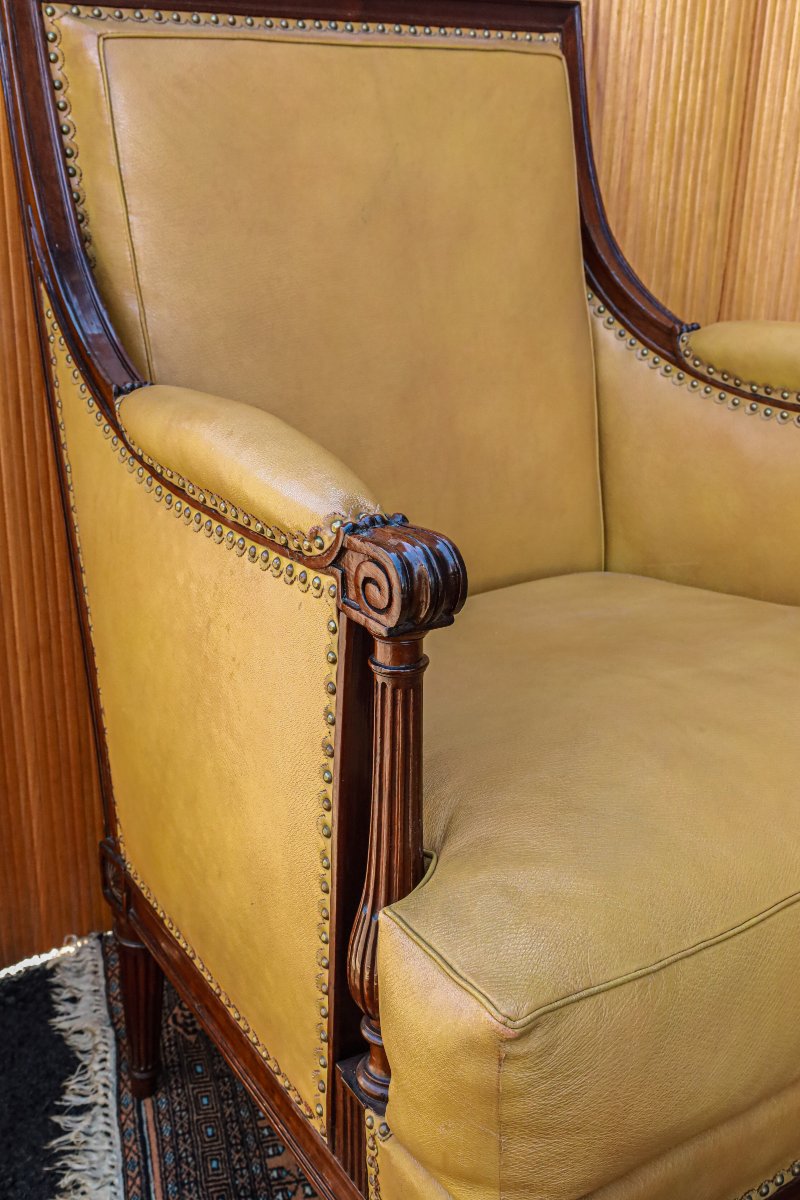 Ancienne bergère acajou cuir Louis XVI -photo-3