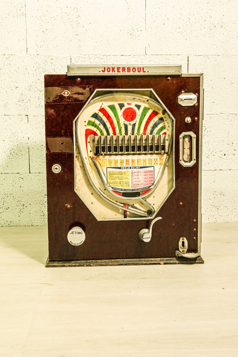 Vintage Jokerboul Art Deco Bakelite Casino Raymond Courtot Counter Game
