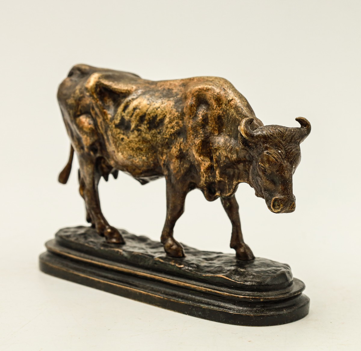 Statue sculpture en bronze animalier vache 