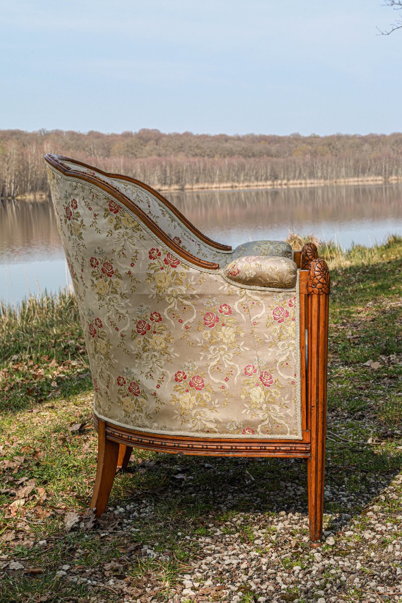 Fauteuil bergère Art Déco noyer massif attribuée à Paul Follot-photo-1