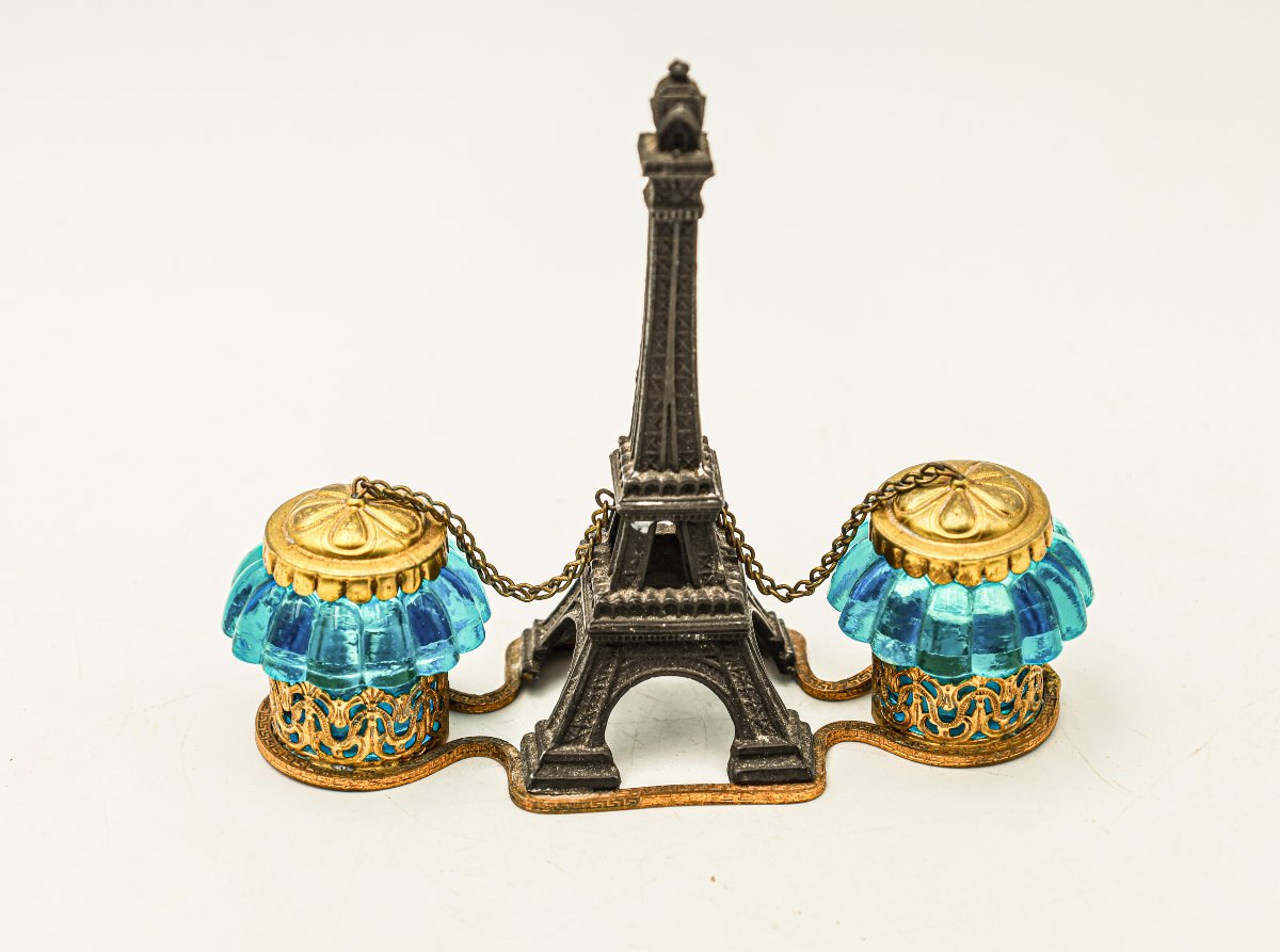 Eiffel Tower Salt And Pepper Shaker 1900-1910 Art Nouveau Regule And Blue Moulded Glass-photo-3