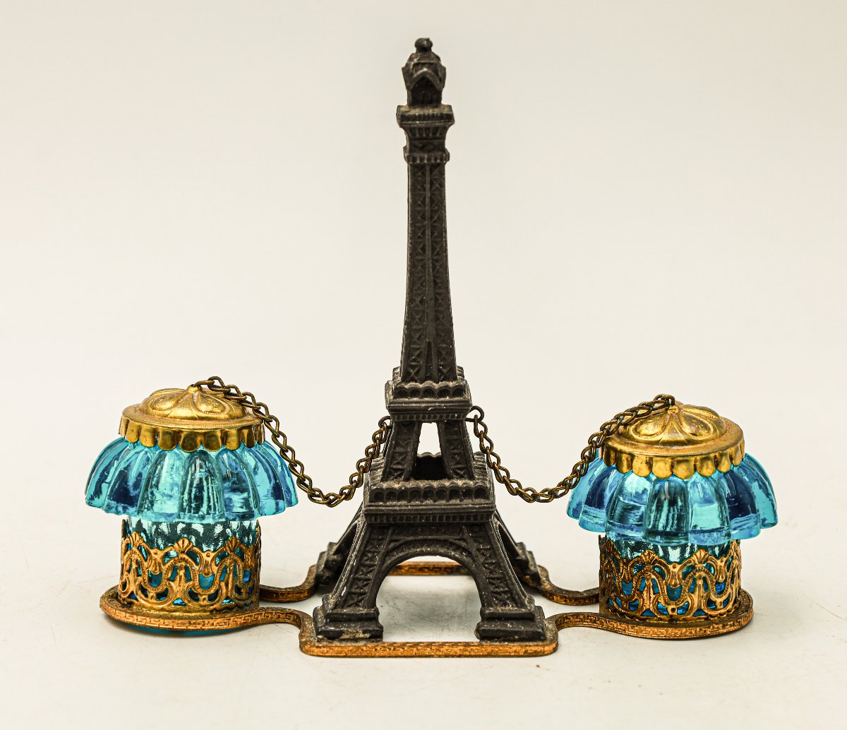 Eiffel Tower Salt And Pepper Shaker 1900-1910 Art Nouveau Regule And Blue Moulded Glass-photo-4