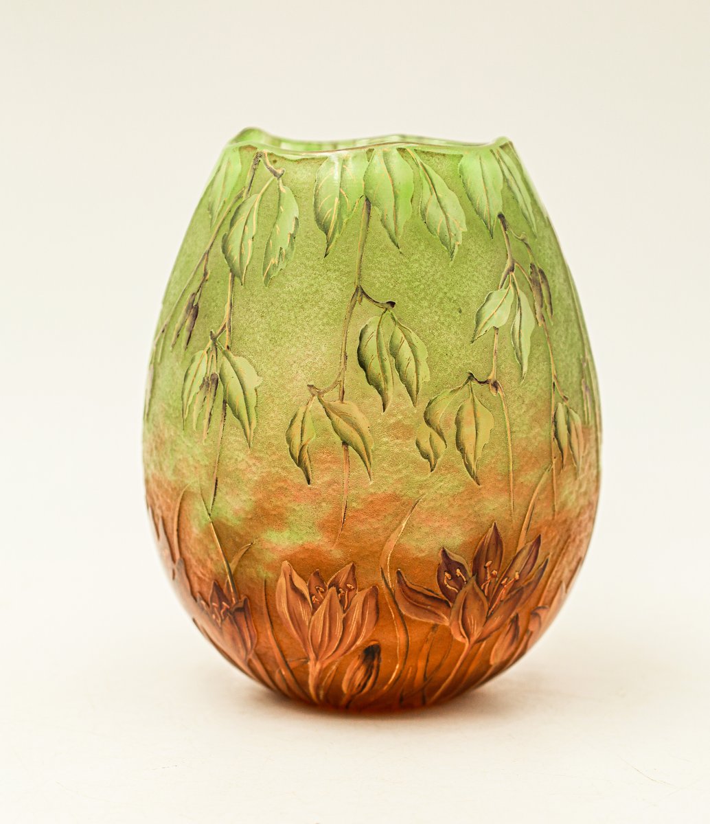 Daum Nancy Acid-etched Multi-layered Glass Vase With Crocus Art Nouveau Pâte De Verre Design