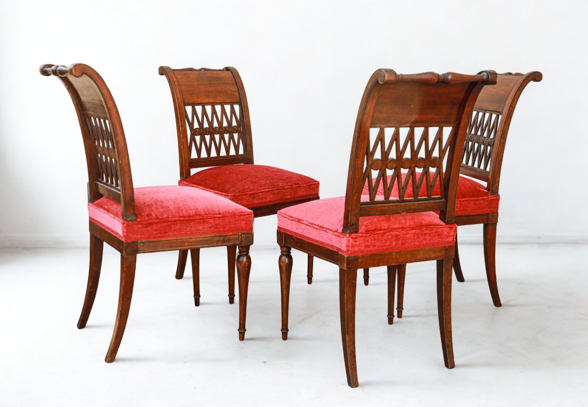 série de 4 chaises en acajou d'époque Directoire  19ème siècle attribuées à Jacob