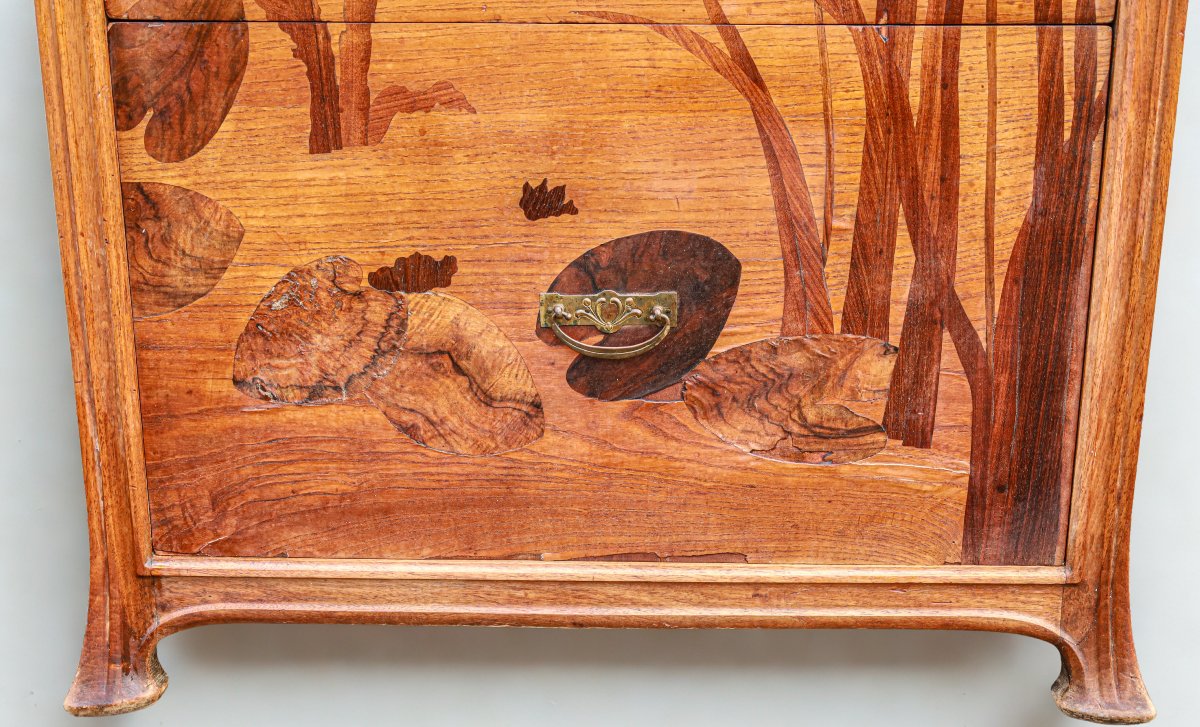 Rare Art Nouveau Walnut Chest Of Drawers With Iris, Chestnut, And Water Lily Motifs  -photo-3