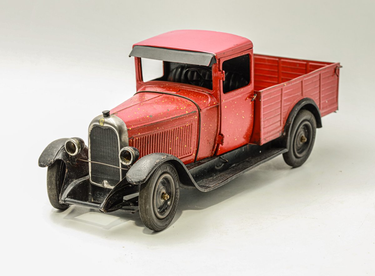 Camion tôle des années 30 André Citroën rouge jouet 