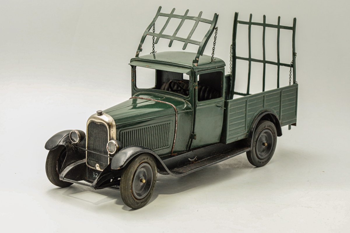1930s André Citroën Toy Truck, Green, Made Of Sheet Metal