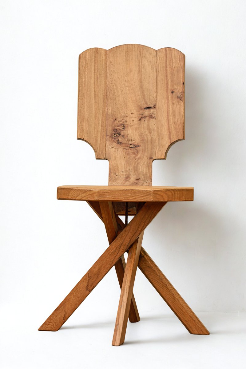 Rare chaise design en orme des ateliers Pierre Chapo maison Seltz