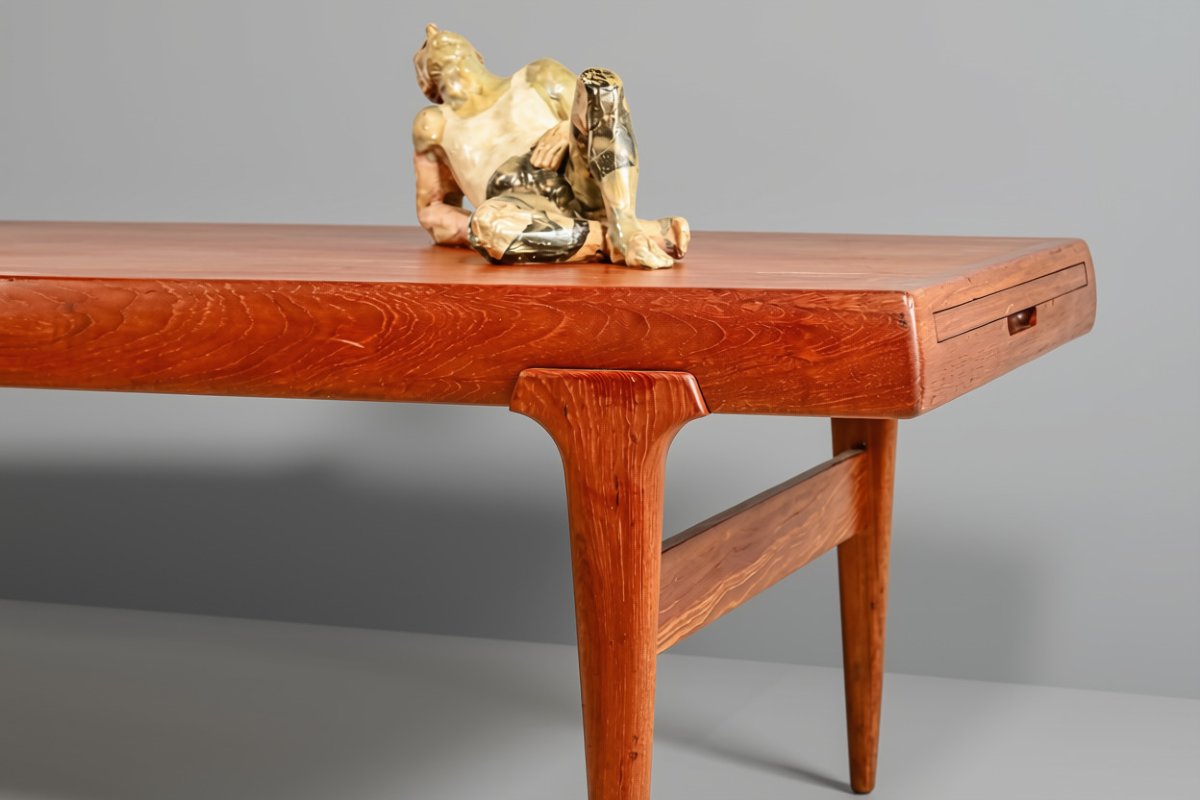 Grande table basse en teck design scandinave designer Johannes Andersen vintage-photo-2