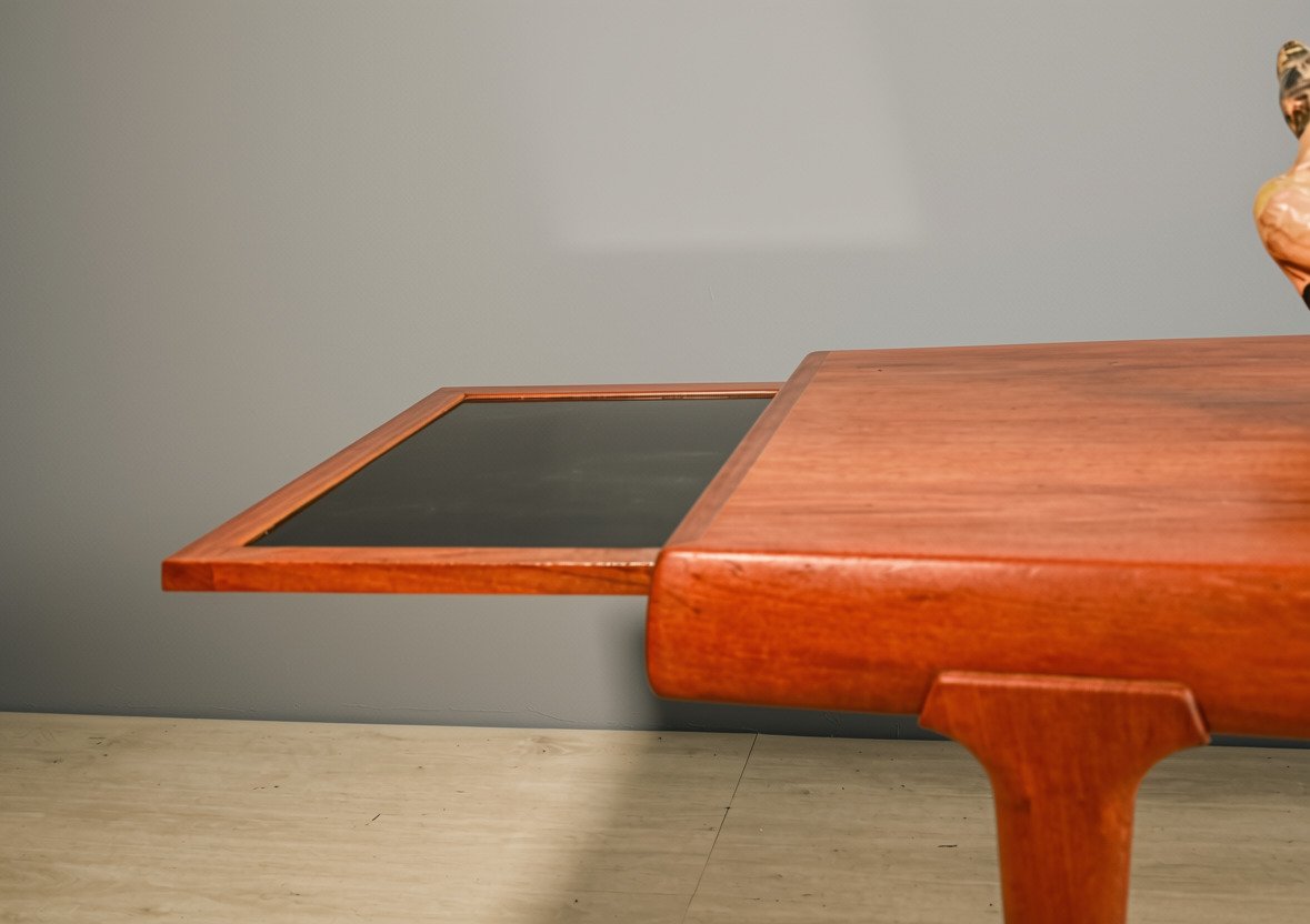 Grande table basse en teck design scandinave designer Johannes Andersen vintage-photo-5