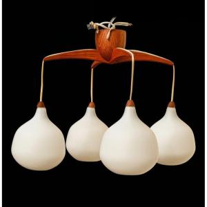 Lustre en teck et opaline design scandinave designer Uno Osten Kristiansson pour Luxus Suède