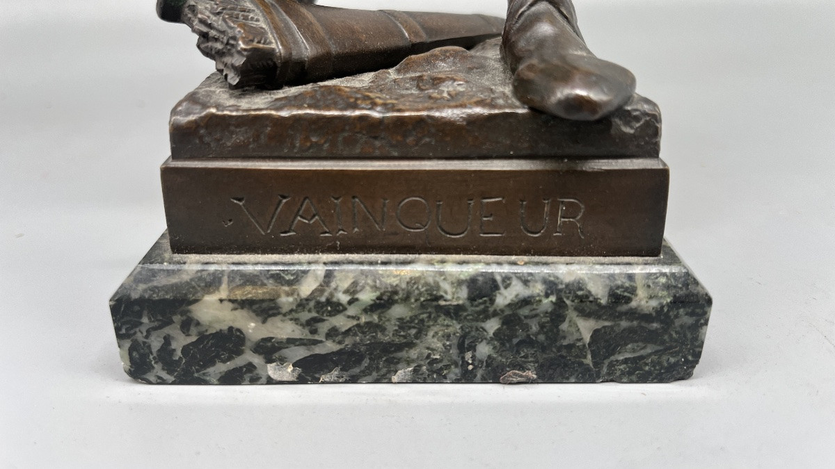 Le vainqueur par Marioton Eugène (1854-1933)-photo-3