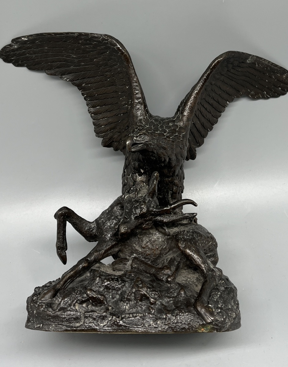 L’attaque de l’aigle . Bronze par Fratin Christophe (1801-1864)-photo-3