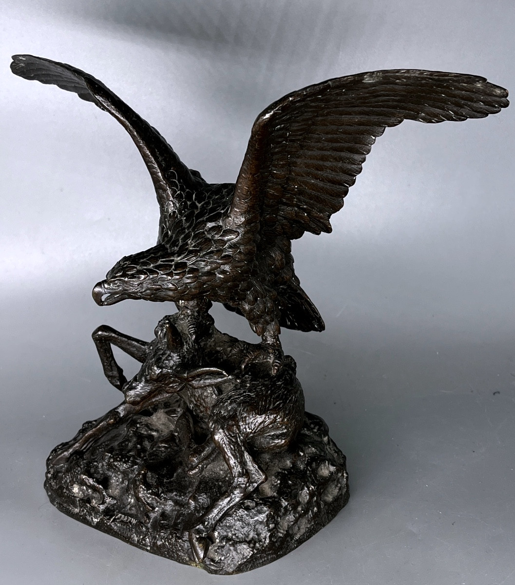 L’attaque de l’aigle . Bronze par Fratin Christophe (1801-1864)