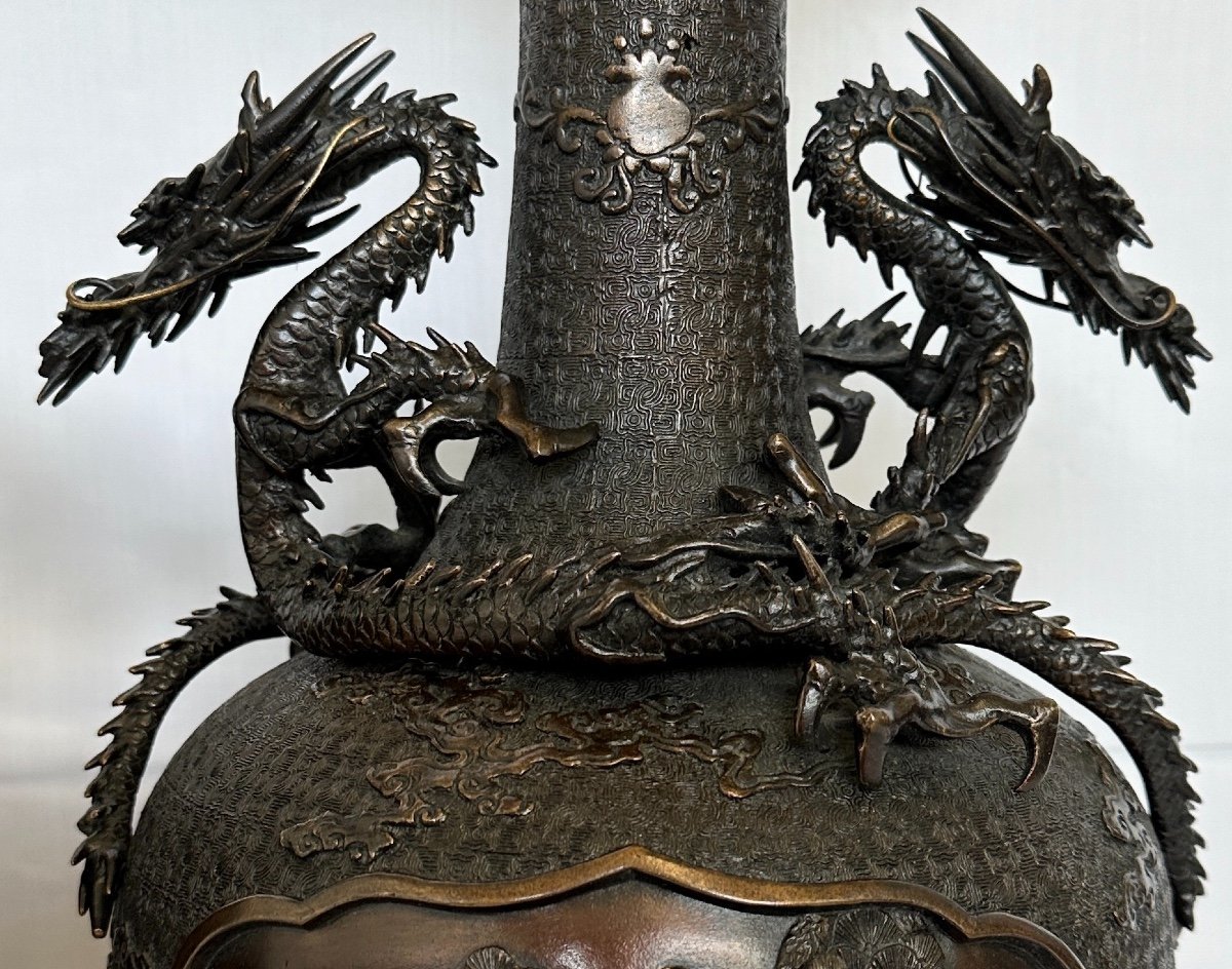 Paire De Vases En Bronze Aux Dragons Signés Par Seiunsai Pour Nakanoya époque Meiji Japon-photo-3