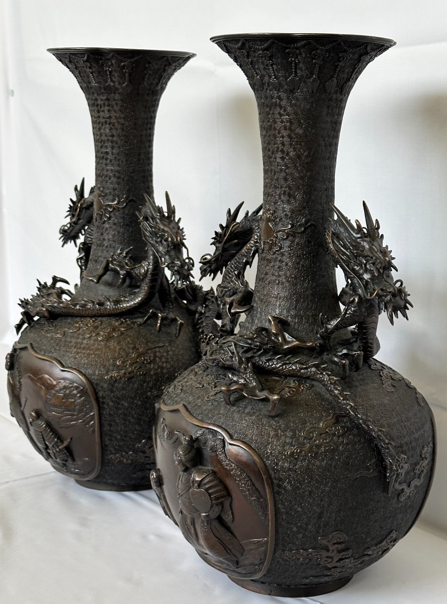 Paire De Vases En Bronze Aux Dragons Signés Par Seiunsai Pour Nakanoya époque Meiji Japon-photo-1