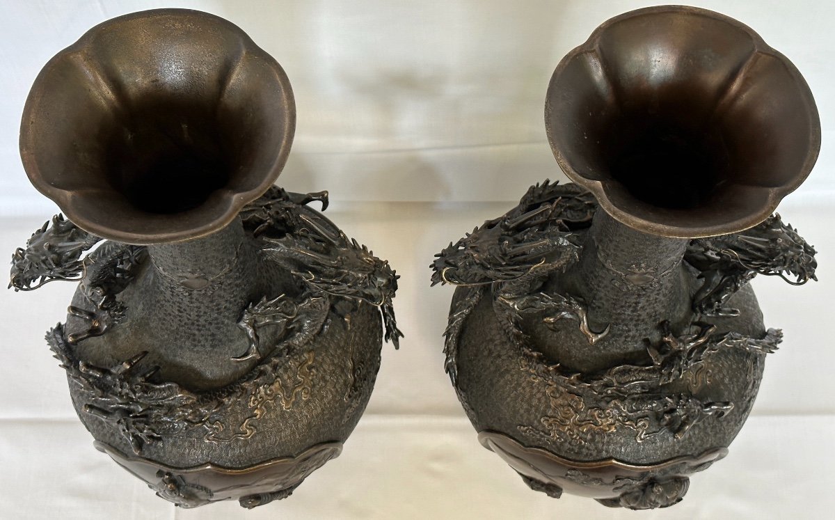 Paire De Vases En Bronze Aux Dragons Signés Par Seiunsai Pour Nakanoya époque Meiji Japon-photo-2