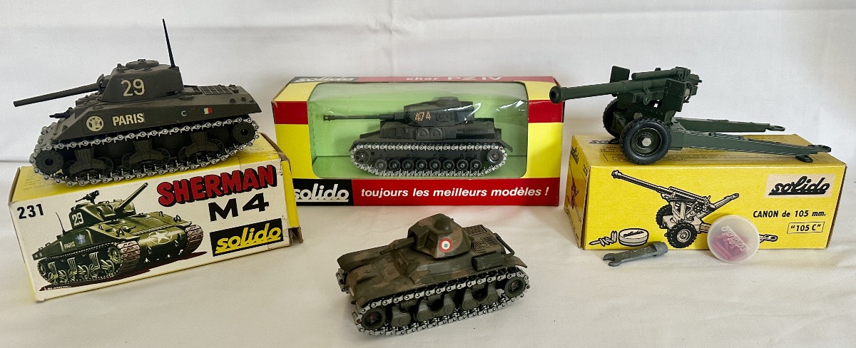 3 Solido Tanks And 105 Solido Cannons, Vintage Military Toys