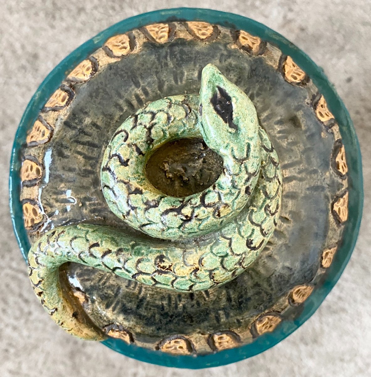 Large Ceramic Covered Vase Signed By Thomas Frey 1976 Time Snake And Insects Decor-photo-4