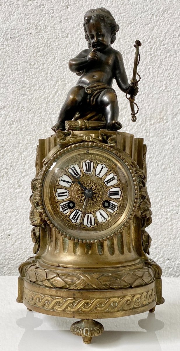 Pendule Au Cupidon Style Louis XVI Bronze à 2 Patines Mouvement De Philippe Au Palais Royal