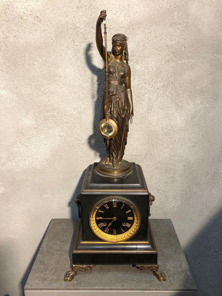 Rare Pendule GUILMET Mystérieuse