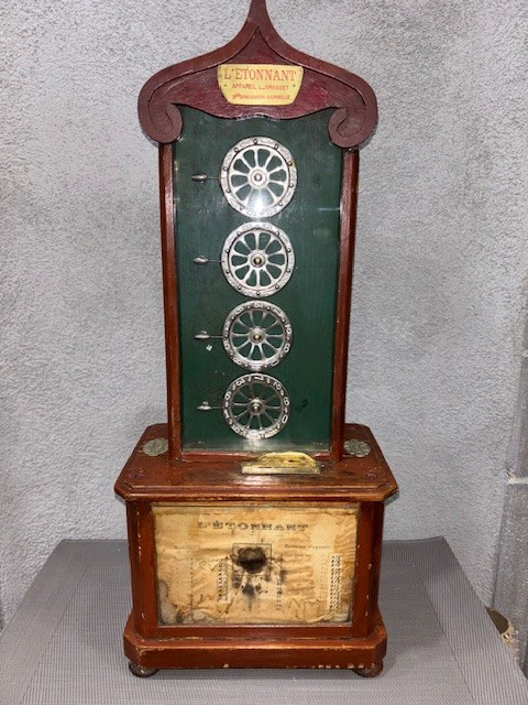 Machine à sous  " L'Etonnant " L. Grasset France 1900
