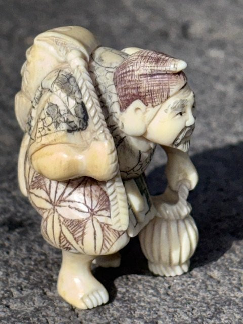 Netsuke En Ivoire représentant Le Pécheur -photo-5