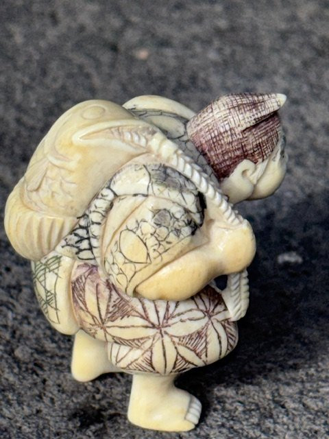 Netsuke En Ivoire représentant Le Pécheur -photo-6