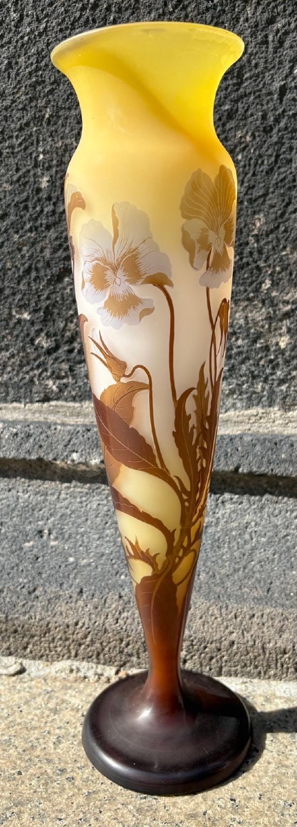 GALLÉ  41 cm /Important vase soliflore à décor de pensées