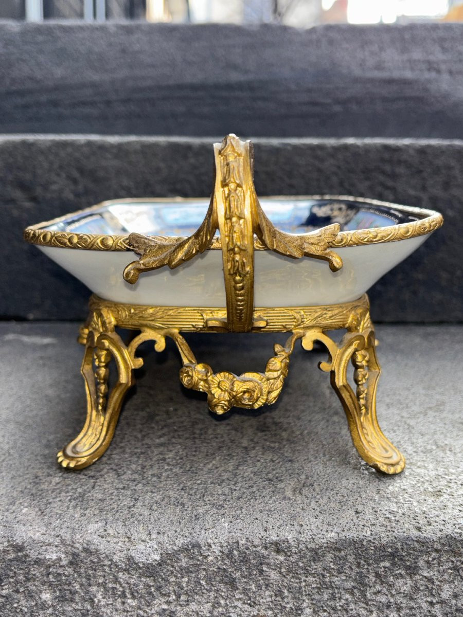 Coupe  de Sèvres signée tampon : " Chateau des Tuileries ".-photo-4