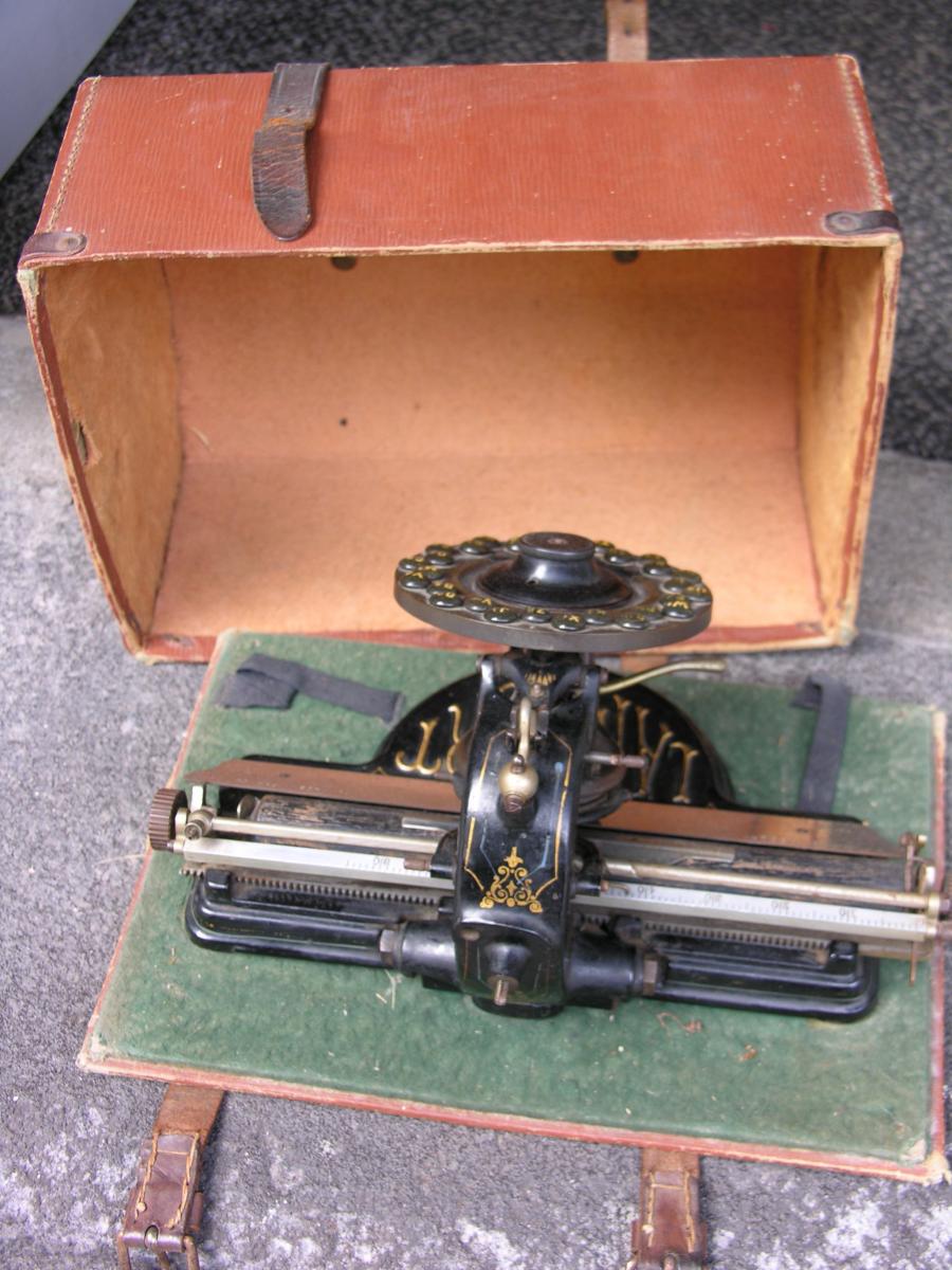 Machine à écrire Lambert 1884-photo-2