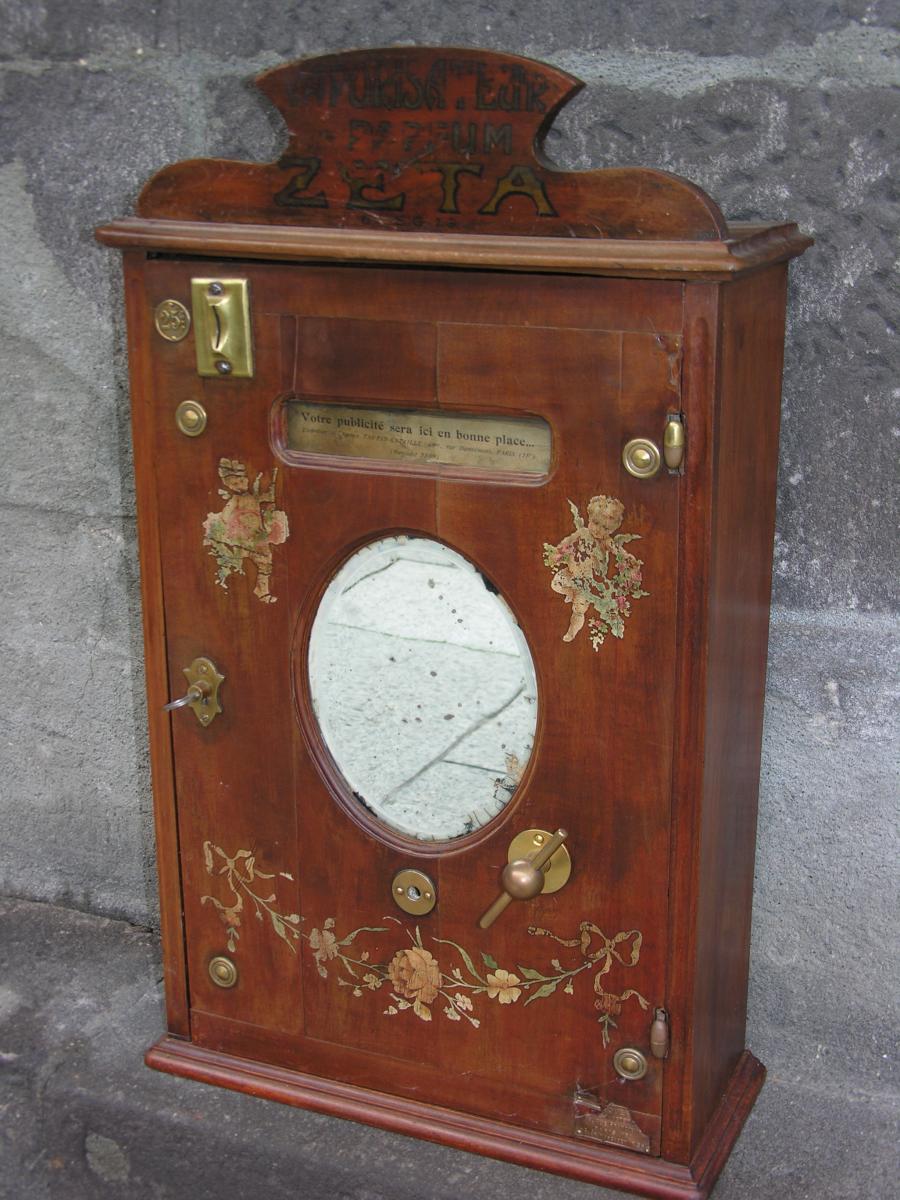 Slot Machine / Spray Machine