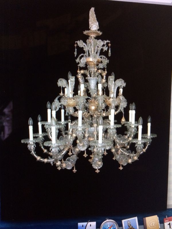 Beautiful Murano White And Gilded Chandelier-photo-2