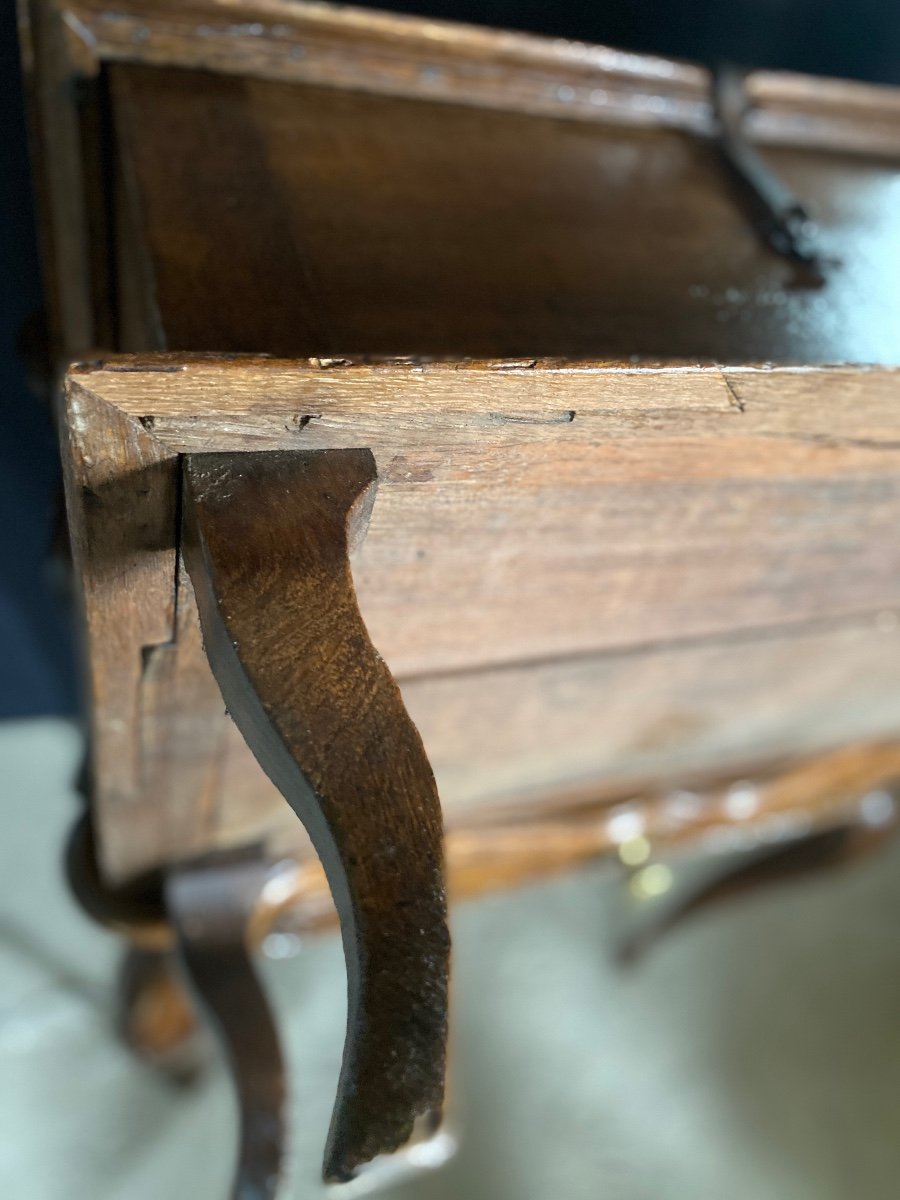 Small 18th Century Oak Chest On Curved Base -photo-6