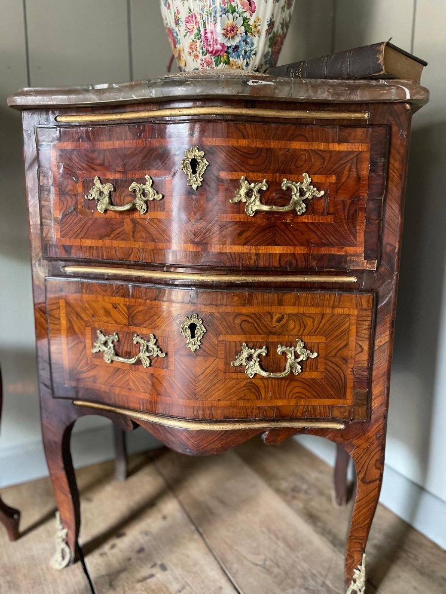 Commode Entre Deux D’époque Louis XV Datant Du 18e Siècle Avec Son Marbre -photo-2